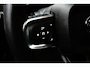 Volvo XC40 T4 Ultimate Dark Recharge Plug-In Hybrid 2WD | Trekhaak | Panoramadak | BLIS | Apple Carplay - Androud Auto | Memory | Stoel + Stuurverwarming | Harman en Kardon | PDC V+A en Camera
