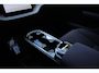 Volvo EX30 P5 Long Range Ultra Europa 69 kWh 45th Anniversary Edition | 5 jaar garantie - (2 jaar extra fabrieksgarantie) | Zwarte Interieur Bekleding | 20 inch lichtmetalen velgen | Getint glas achter | Verwarmde voorstoelen en stuurwiel | Panoramadak | 360 Graden Camera | Premium Audio By Harman Kardon | Draadloze telefoonlader | Pilot Assist | Parkeerassistent |