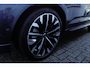 Volvo XC60 2.0 T8 Plug-in hybrid AWD Ultra Dark Exec. Ed. Nieuwe Auto | Bowers & Wilkins | Head-up Display | Luchtvering | Gelaagde Zijruiten | Panoramisch Schuif-/Kanteldak | Visual Park Assist incl. 360° Camera | Nappa Lederen Bekleding | Stoelventilatie Voorin | Stuurverwarming | Stoelverwarming Voor en Achter | Massagefunctie Voorin | 21-Inch Lichtmetalen Velgen | Adaptieve Cruise Control | Pilot Assist | BLIS | Elektrische Achterklep | Elektrisch Verstelbare Voorstoelen Met Memory | Getint Glas | Charcoal Hemelbekleding |