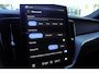 Volvo XC60 2.0 T8 Plug-in hybrid AWD Ultra Dark Exec. Ed. Nieuwe Auto | Bowers & Wilkins | Head-up Display | Luchtvering | Gelaagde Zijruiten | Panoramisch Schuif-/Kanteldak | Visual Park Assist incl. 360° Camera | Nappa Lederen Bekleding | Stoelventilatie Voorin | Stuurverwarming | Stoelverwarming Voor en Achter | Massagefunctie Voorin | 21-Inch Lichtmetalen Velgen | Adaptieve Cruise Control | Pilot Assist | BLIS | Elektrische Achterklep | Elektrisch Verstelbare Voorstoelen Met Memory | Getint Glas | Charcoal Hemelbekleding |