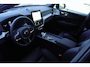 Volvo XC60 2.0 T8 Plug-in hybrid AWD Ultra Dark Exec. Ed. Nieuwe Auto | Bowers & Wilkins | Head-up Display | Luchtvering | Gelaagde Zijruiten | Panoramisch Schuif-/Kanteldak | Visual Park Assist incl. 360° Camera | Nappa Lederen Bekleding | Stoelventilatie Voorin | Stuurverwarming | Stoelverwarming Voor en Achter | Massagefunctie Voorin | 21-Inch Lichtmetalen Velgen | Adaptieve Cruise Control | Pilot Assist | BLIS | Elektrische Achterklep | Elektrisch Verstelbare Voorstoelen Met Memory | Getint Glas | Charcoal Hemelbekleding |