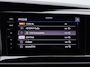 Volkswagen Transporter 2.0 TDI L2H1 32 DC Bulli Automaat - Navigatie - Trekhaak- Camera - 2x schuifdeur - LED - Sidebars - Elektrisch bedienbare achterklep - Stoelverwarming