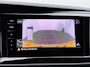 Volkswagen Transporter 2.0 TDI L2H1 32 DC Bulli Automaat - Navigatie - Trekhaak- Camera - 2x schuifdeur - LED - Sidebars - Elektrisch bedienbare achterklep - Stoelverwarming
