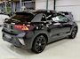 Volkswagen T-Roc 1.5 TSI R-Line | Pano | IQ Matrix | Black Style | 19" | Stuurverwarming | Camera | Sfeer | Travel Assist | ACC | Leder dash | Elektrische achterklep