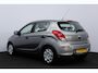 Hyundai i20 1.2i i-Drive/ APK 10-2027!/ 5-Drs/ Airco/ C.V. Afstand/ Elek. pakket/ Isofix/ Armsteun/ AUX & USB/ Multi. Stuur/ LED Dagrijverl./ Mistl.