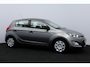 Hyundai i20 1.2i i-Drive/ APK 10-2027!/ 5-Drs/ Airco/ C.V. Afstand/ Elek. pakket/ Isofix/ Armsteun/ AUX & USB/ Multi. Stuur/ LED Dagrijverl./ Mistl.