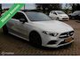 Mercedes-Benz A-klasse 200 AMG Line Pano/Ambient/Metallic/Stoelverw