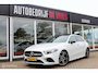 Mercedes-Benz A-klasse 200 AMG Line Pano/Ambient/Metallic/Stoelverw