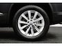 Volkswagen Tiguan 1.4 TSI Sport&Style/ HISTORIE!/ Ketting verv!/ Trekhaak/ 17'' LMV/ Bi-Xenon/ Lane-Assist./ Panorama-Dak/ Alcantara/ PDC V+A/ Extra getint glas/ Bluetooth/ Multi. LEDER. Stuur/ Mistl./ LED Dagrijverl.