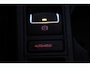 Volkswagen Tiguan 1.4 TSI Sport&Style/ HISTORIE!/ Ketting verv!/ Trekhaak/ 17'' LMV/ Bi-Xenon/ Lane-Assist./ Panorama-Dak/ Alcantara/ PDC V+A/ Extra getint glas/ Bluetooth/ Multi. LEDER. Stuur/ Mistl./ LED Dagrijverl.
