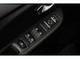 Renault Clio 0.9 TCe Limited/ Keyless/ Navi/ Apple + Android/ DAB+/ Airco/ Cruise/ Elek. pakket/ Isofix/ Bluetooth/ Armsteun/ Multi. LEDER. Stuur/ Mistl./ PDC/ Extra getint glas.