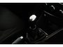 Renault Clio 0.9 TCe Limited/ Keyless/ Navi/ Apple + Android/ DAB+/ Airco/ Cruise/ Elek. pakket/ Isofix/ Bluetooth/ Armsteun/ Multi. LEDER. Stuur/ Mistl./ PDC/ Extra getint glas.