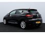 Renault Clio 0.9 TCe Limited/ Keyless/ Navi/ Apple + Android/ DAB+/ Airco/ Cruise/ Elek. pakket/ Isofix/ Bluetooth/ Armsteun/ Multi. LEDER. Stuur/ Mistl./ PDC/ Extra getint glas.