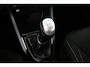 Renault Clio 0.9 TCe Limited/ Keyless/ Navi/ Apple + Android/ DAB+/ Airco/ Cruise/ Elek. pakket/ Isofix/ Bluetooth/ Armsteun/ Multi. LEDER. Stuur/ Mistl./ PDC/ Extra getint glas.