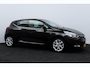 Renault Clio 0.9 TCe Limited/ Keyless/ Navi/ Apple + Android/ DAB+/ Airco/ Cruise/ Elek. pakket/ Isofix/ Bluetooth/ Armsteun/ Multi. LEDER. Stuur/ Mistl./ PDC/ Extra getint glas.