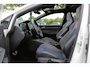Volkswagen Golf 2.0 TSI R 4Motion / Panoramadak / Camera / Sportuitlaat / 19'' / Matrix LED / Keyless / CarPlay / Stoelverwarming / Dodehoek / DAB / ACC