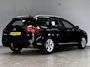 Citroën C5 Tourer 1.6 THP Comfort/ Trekhaak/ Luchtvering/ Sportstoelen/ 17'' LMV/ Koplamsproeiers/ Clima/ Cruise/ Bluetooth/ Armsteun/ Multi. LEDER. Stuur/ Mistl./ PDC V+A/ Dakrails.