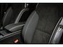 Volvo EX40 Volvo EX40 Single Motor Extended Range Ultra Black Edition Europa | Harman Kardon audio | 20" | Schuif-/kanteldak | Getint Glas | Elektrische stoelverstelling | Nubuck bekleding | Adaptive Cruise Control | Dodehoekdetectie |