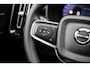 Volvo EX40 Volvo EX40 Single Motor Extended Range Ultra Black Edition Europa | Harman Kardon audio | 20" | Schuif-/kanteldak | Getint Glas | Elektrische stoelverstelling | Nubuck bekleding | Adaptive Cruise Control | Dodehoekdetectie |
