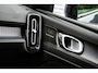 Volvo EX40 Volvo EX40 Single Motor Extended Range Ultra Black Edition Europa | Harman Kardon audio | 20" | Schuif-/kanteldak | Getint Glas | Elektrische stoelverstelling | Nubuck bekleding | Adaptive Cruise Control | Dodehoekdetectie |