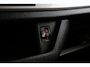 Toyota ProAce Worker 2.0 D-4D L1 Professional | Trekhaak | Dodehoek detectie | Stoel-/stuurverwarming | Dubbele schuifdeur | Navigatie | Apple Carplay / Android Auto | Keyless | Parkeersensoren voor/achter | Camera | LED koplampen | 17 inch | 3-zits | Betonplex | Triplex beplating