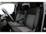 Toyota ProAce Worker 2.0 D-4D L1 Professional | Trekhaak | Dodehoek detectie | Stoel-/stuurverwarming | Dubbele schuifdeur | Navigatie | Apple Carplay / Android Auto | Keyless | Parkeersensoren voor/achter | Camera | LED koplampen | 17 inch | 3-zits | Betonplex | Triplex beplating
