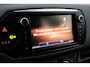 Toyota Yaris 1.3 VVT-i Trend | Trekhaak | Navigatie | Clima | Camera | 15 inch | Rijstrooksensor | Bluetooth