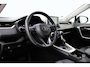 Toyota RAV4 2.5 Hybrid 2WD Business Intro | Trekhaak | Navigatie | Stoelverwarming | Leder | JBL | Keyless | Parkeersensoren voor/achter | Camera | Apple Carplay / Android Auto | Digitale binnenspiegel | Adaptive Cruise | Clima | 18 inch