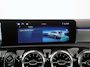 Mercedes-Benz CLA Shooting Brake Night 180 AMG Line | Panoramadak | Trekhaak | Sfeerverlichting | 19" | Zondag Open!