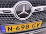 Mercedes-Benz GLA 180 Business Solution Luxury | Trekhaak | Panoramadak | Distronic | Memory | Sfeerverlichting | Stoelverwarming | Inclusief 24 maanden Mercedes-Benz Certified garantie voor Europa.