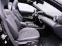 Mercedes-Benz CLA 250 e AMG Nightpakket Plug-In Hybride | Panoramadak | Trekhaak | Alarm | Sfeerverlichting | DAB | CarPlay | Stuur en Stoelverwarming | Inclusief 24 maanden Mercedes-Benz Certified garantie voor Europa.