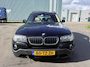 BMW X3 2.0i Executive Anniversary 4X4 6-Bak 150 PK. Mooie auto maar motor gaat in noodloop af en toe !!! Export of de slimme sleutellaar !!