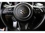 Suzuki Swift 1.2 Hybrid *Smart* | Trekhaak | Carplay | Camera | Stoelverwarming | Cruise & Climate | PDC | Navigatie | Privacy |