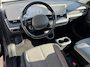 Hyundai Ioniq 5 Style 73kWh / Dealer onderhouden / Accu SoH 100 % / Fabrieksgarantie tot 05-2027 / WLTP 481 km stad 686 km / CCS snel laden / warmtepomp / 1.600 kg trekgewicht / Stuur- en stoelverwarming / Elektr. stoel / 19" LM wielen /