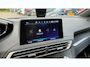 Peugeot 3008 1.2 PureTech GT Line | NL-AUTO! | TREKHAAK | CAMERA | CRUISE | PARK SENS V+A | DEALER OH! | ALL SEASON | HALF LEDER | NAVI | CLIMA