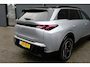 Peugeot e-5008 GT Long Range 97 kWh 7p | SOH 97% | Panorama/schuifdak | Luxe stoelen | Warmtepomp | All season | Massage |