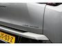 Peugeot e-5008 GT Long Range 97 kWh 7p | SOH 97% | Panorama/schuifdak | Luxe stoelen | Warmtepomp | All season | Massage |