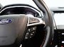 Ford S-Max 1.5 ST-Line 7p. Apple Carplay/Android Auto, Cruise control, Verwarmde voorruit, Parkeersensor voor en achter, Een sportieve en ruime gezinsauto die comfort, dynamiek en praktisch gebruiksgemak moeiteloos combineert. De 1.5 EcoBoost-benzinemotor biedt vlotte prestaties, terwijl de zeven zitplaatsen vo