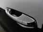 Ford S-Max 1.5 ST-Line 7p. Apple Carplay/Android Auto, Cruise control, Verwarmde voorruit, Parkeersensor voor en achter, Een sportieve en ruime gezinsauto die comfort, dynamiek en praktisch gebruiksgemak moeiteloos combineert. De 1.5 EcoBoost-benzinemotor biedt vlotte prestaties, terwijl de zeven zitplaatsen vo
