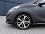 Peugeot 208 1.2 PureTech Première | Incl. 12 maanden garantie | Parkeersensoren | Achteruitrijcamera | Bluetooth | Navigatie | Panorama dak | Cruise control | Climate control | Airco