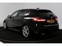BMW 1-Serie 118i Executive Edition (CAMERA, SFEERVERLICHTING, NAVIGATIE CARPLAY, DIGITALE COCKPIT)