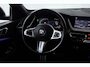 BMW 1-Serie 118i Executive Edition (CAMERA, SFEERVERLICHTING, NAVIGATIE CARPLAY, DIGITALE COCKPIT)
