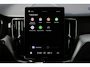 Volvo XC60 T6 Plug-in hybrid AWD Ultra Black Edition | Head-up display | Adaptive Cruise & Pilot Assist | Luchtvering | Panoramisch Schuif-/Kanteldak | 360-Camera | Harman Kardon Premium Audio | Draadloze Telefoonlader