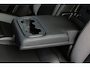 Volvo XC60 T6 Plug-in hybrid AWD Ultra Black Edition | Head-up display | Adaptive Cruise & Pilot Assist | Luchtvering | Panoramisch Schuif-/Kanteldak | 360-Camera | Harman Kardon Premium Audio | Draadloze Telefoonlader