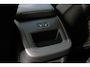 Volvo XC60 T6 Plug-in hybrid AWD Ultra Black Edition | Head-up display | Adaptive Cruise & Pilot Assist | Luchtvering | Panoramisch Schuif-/Kanteldak | 360-Camera | Harman Kardon Premium Audio | Draadloze Telefoonlader