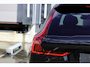 Volvo XC60 T6 Plug-in hybrid AWD Ultra Black Edition | Head-up display | Adaptive Cruise & Pilot Assist | Luchtvering | Panoramisch Schuif-/Kanteldak | 360-Camera | Harman Kardon Premium Audio | Draadloze Telefoonlader