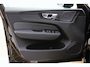 Volvo XC60 T6 Plug-in hybrid AWD Ultra Black Edition | Head-up display | Adaptive Cruise & Pilot Assist | Luchtvering | Panoramisch Schuif-/Kanteldak | 360-Camera | Harman Kardon Premium Audio | Draadloze Telefoonlader
