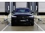 Volvo XC60 T6 Plug-in hybrid AWD Ultra Black Edition | Head-up display | Adaptive Cruise & Pilot Assist | Luchtvering | Panoramisch Schuif-/Kanteldak | 360-Camera | Harman Kardon Premium Audio | Draadloze Telefoonlader