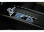 Volvo XC60 T6 Plug-in hybrid AWD Ultra Black Edition | Head-up display | Adaptive Cruise & Pilot Assist | Luchtvering | Panoramisch Schuif-/Kanteldak | 360-Camera | Harman Kardon Premium Audio | Draadloze Telefoonlader