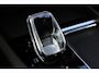Volvo XC60 T6 Plug-in hybrid AWD Ultra Black Edition | Head-up display | Adaptive Cruise & Pilot Assist | Luchtvering | Panoramisch Schuif-/Kanteldak | 360-Camera | Harman Kardon Premium Audio | Draadloze Telefoonlader
